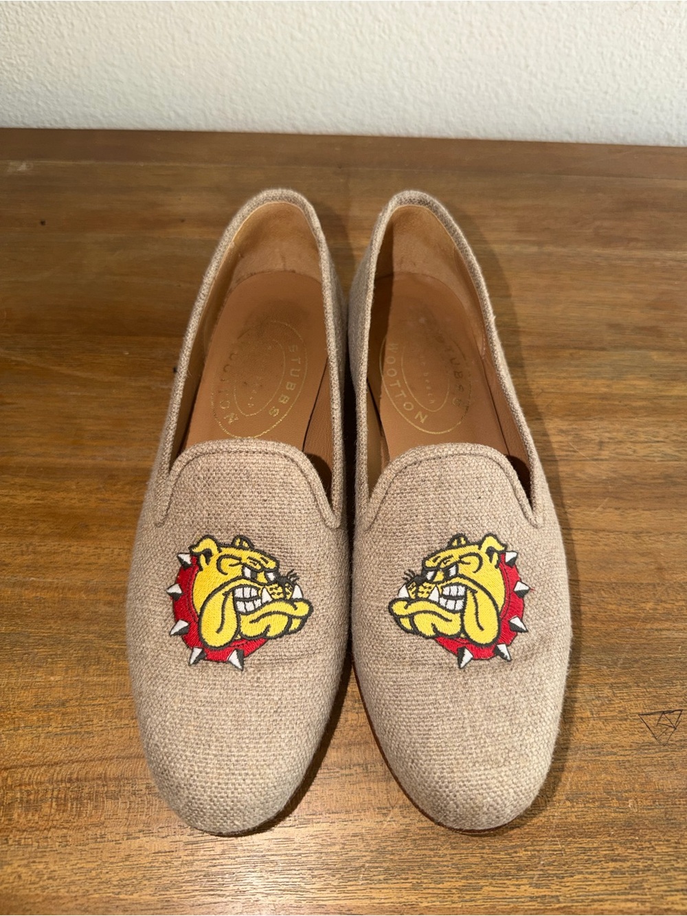 Stubbs & Wootton Beige Embroidered Bulldog Moccasins